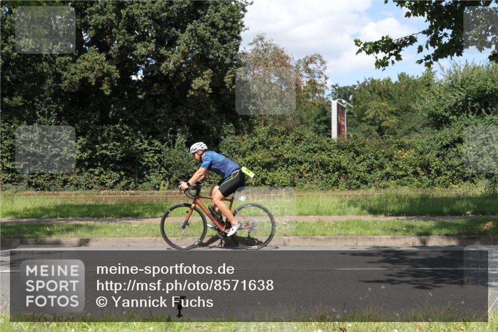 10.08.2025 - GEWOBA Citytriathlon Bremen Yannick Fuchs http://msf.ph/oto/8571638 10.08.2025 14:36:23 Radfahren 20, 91, 255, 261, 380, 391 meine-sportfotos.de