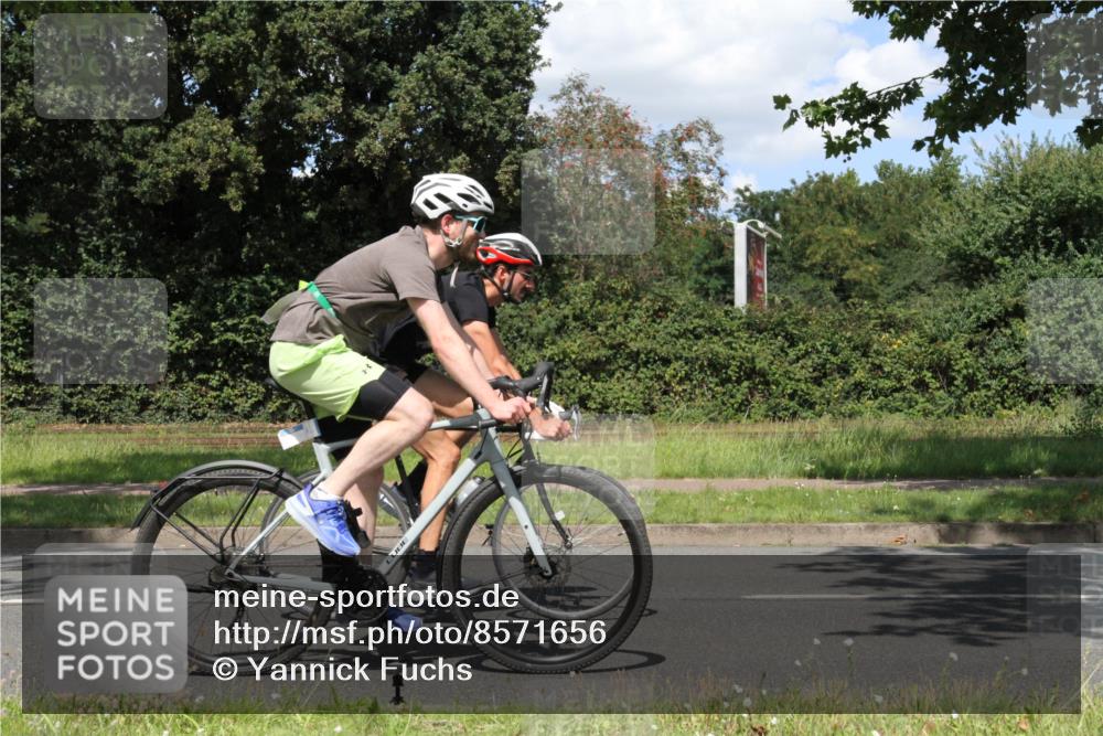 10.08.2025 - GEWOBA Citytriathlon Bremen Yannick Fuchs http://msf.ph/oto/8571656 10.08.2025 14:36:47 Radfahren 24, 41, 46, 106, 123, 136, 227, 239, 263, 285, 314, 521 meine-sportfotos.de