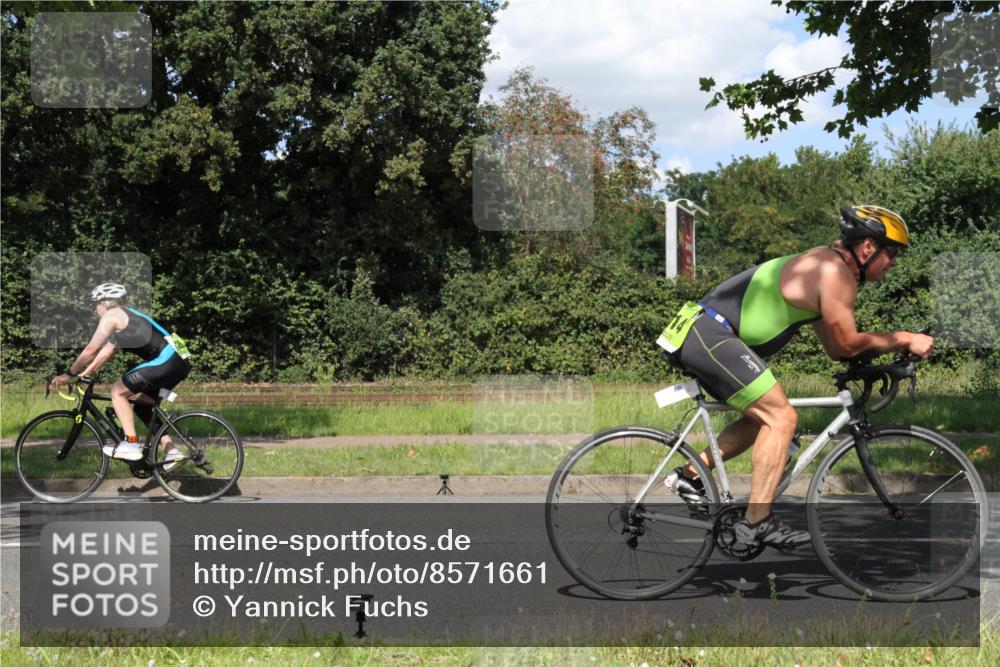 10.08.2025 - GEWOBA Citytriathlon Bremen Yannick Fuchs http://msf.ph/oto/8571661 10.08.2025 14:36:52 Radfahren 24, 41, 46, 106, 123, 136, 227, 239, 240, 263, 314, 521 meine-sportfotos.de