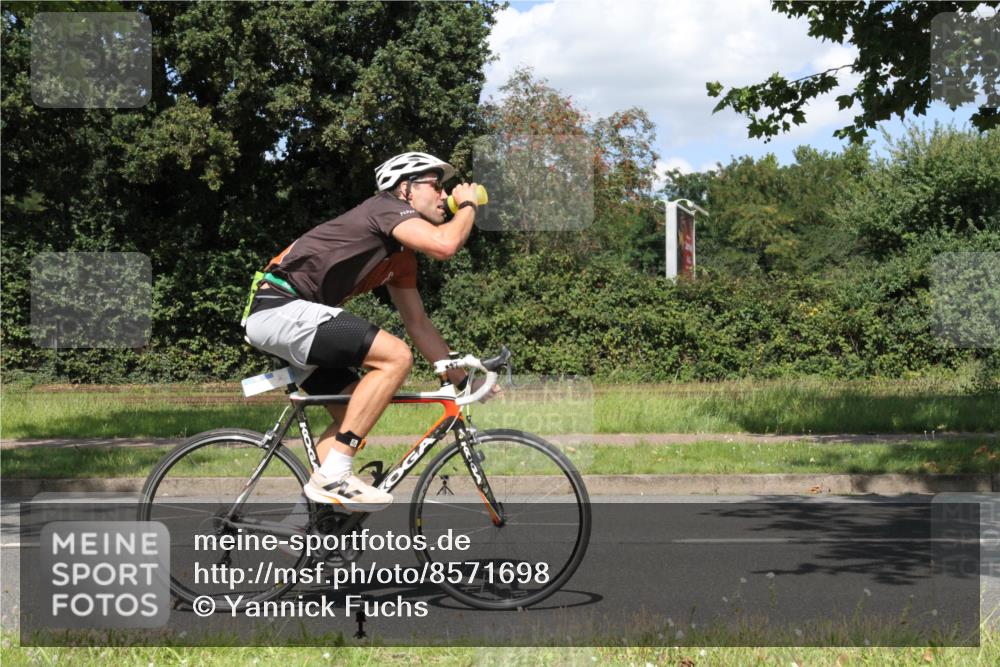 10.08.2025 - GEWOBA Citytriathlon Bremen Yannick Fuchs http://msf.ph/oto/8571698 10.08.2025 14:37:32 Radfahren 4, 58, 63, 116, 197, 201, 254, 287, 290, 512 meine-sportfotos.de
