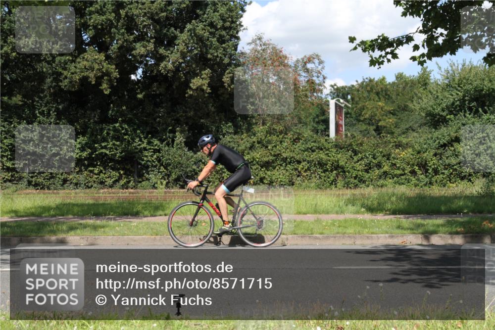 10.08.2025 - GEWOBA Citytriathlon Bremen Yannick Fuchs http://msf.ph/oto/8571715 10.08.2025 14:37:39 Radfahren 4, 58, 63, 116, 170, 197, 254, 287, 290 meine-sportfotos.de