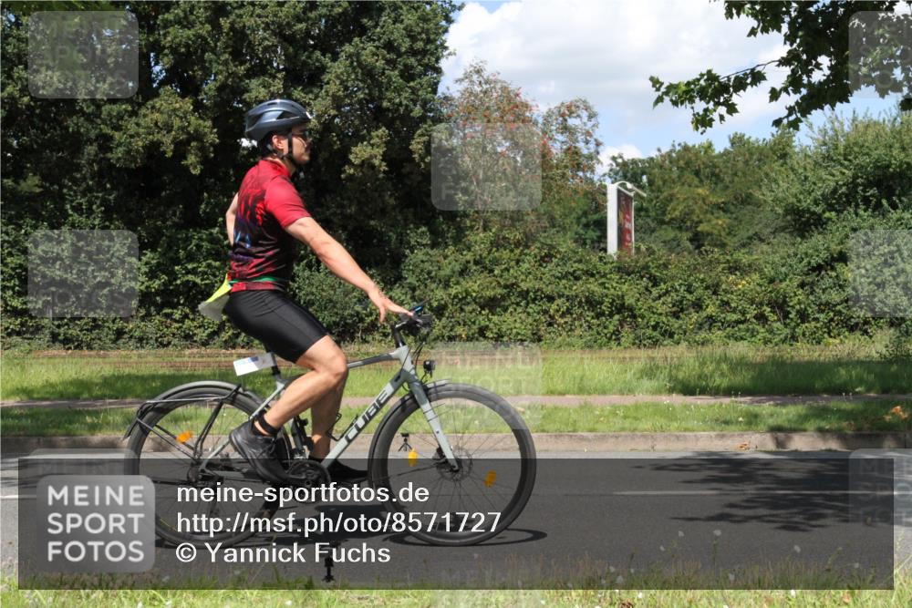 10.08.2025 - GEWOBA Citytriathlon Bremen Yannick Fuchs http://msf.ph/oto/8571727 10.08.2025 14:37:45 Radfahren 4, 58, 63, 116, 170, 191, 287, 290, 528 meine-sportfotos.de