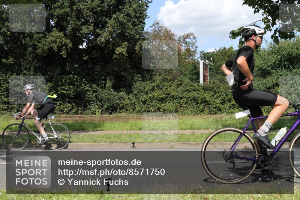 10.08.2025 - GEWOBA Citytriathlon Bremen Yannick Fuchs http://msf.ph/oto/8571750 10.08.2025 14:38:22 Radfahren 51, 54, 81, 152, 162, 295 meine-sportfotos.de