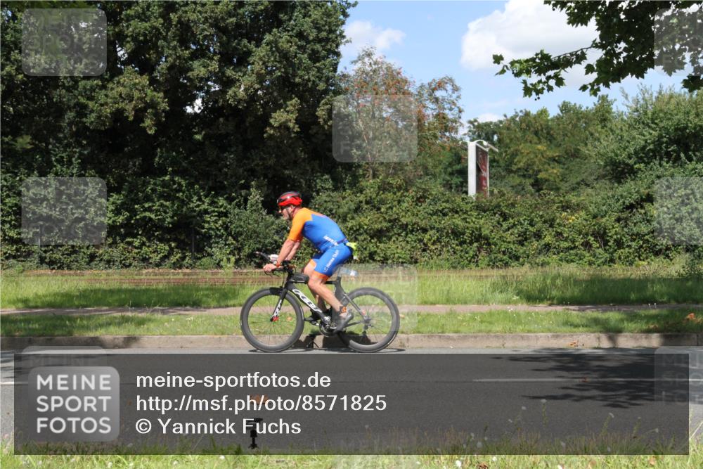 10.08.2025 - GEWOBA Citytriathlon Bremen Yannick Fuchs http://msf.ph/oto/8571825 10.08.2025 14:40:16 Radfahren 47, 59, 225, 258 meine-sportfotos.de
