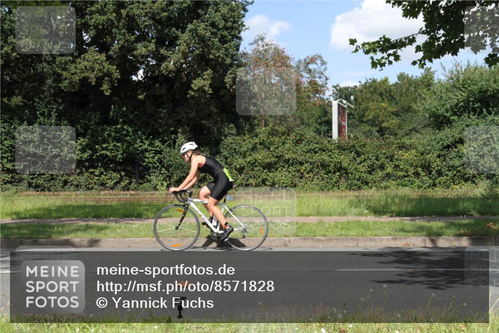 10.08.2025 - GEWOBA Citytriathlon Bremen Yannick Fuchs http://msf.ph/oto/8571828 10.08.2025 14:40:21 Radfahren 47, 59, 242, 258, 297 meine-sportfotos.de