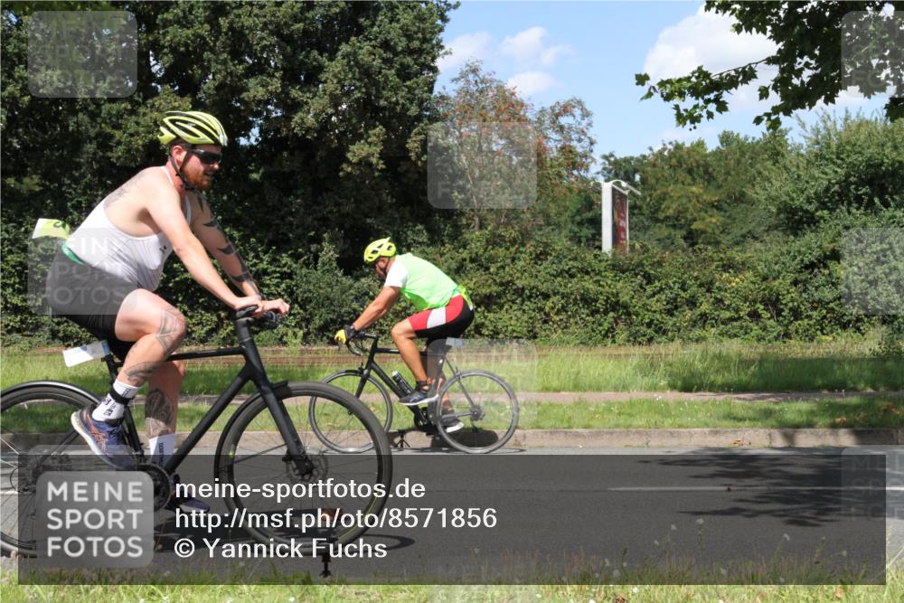 10.08.2025 - GEWOBA Citytriathlon Bremen Yannick Fuchs http://msf.ph/oto/8571856 10.08.2025 14:41:06 Radfahren 103, 142, 177, 204, 249, 253, 266, 353, 431, 432, 476, 477 meine-sportfotos.de