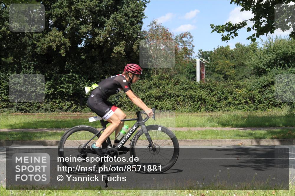 10.08.2025 - GEWOBA Citytriathlon Bremen Yannick Fuchs http://msf.ph/oto/8571881 10.08.2025 14:41:49 Radfahren 209, 213, 250, 262, 317, 343, 478, 480, 513 meine-sportfotos.de