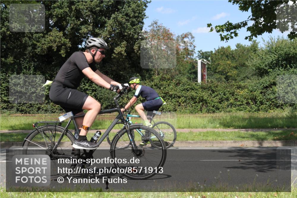 10.08.2025 - GEWOBA Citytriathlon Bremen Yannick Fuchs http://msf.ph/oto/8571913 10.08.2025 14:42:52 Radfahren 67, 110, 180, 436, 446, 474, 479 meine-sportfotos.de