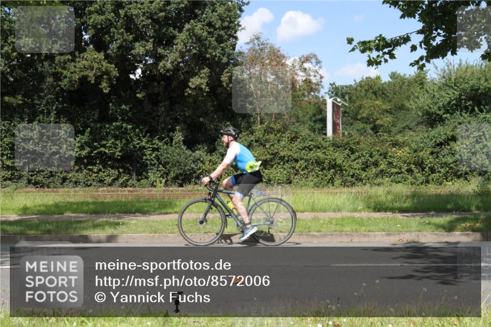 10.08.2025 - GEWOBA Citytriathlon Bremen Yannick Fuchs http://msf.ph/oto/8572006 10.08.2025 14:44:59 Radfahren 35, 73, 198, 326, 336, 346, 453, 484 meine-sportfotos.de