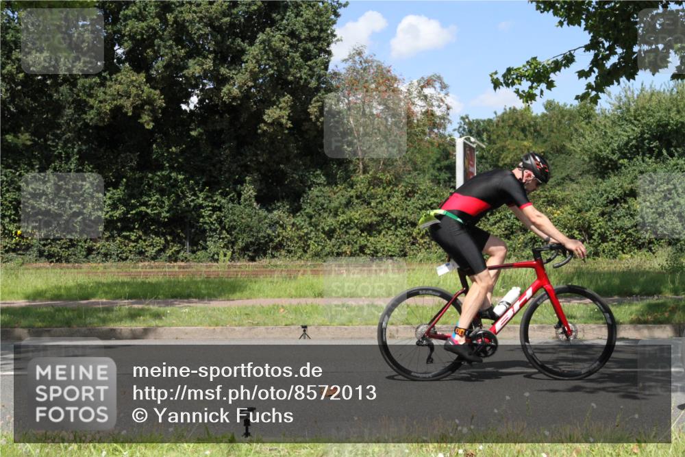 10.08.2025 - GEWOBA Citytriathlon Bremen Yannick Fuchs http://msf.ph/oto/8572013 10.08.2025 14:45:04 Radfahren 35, 198, 326, 336, 346, 453, 484, 497 meine-sportfotos.de