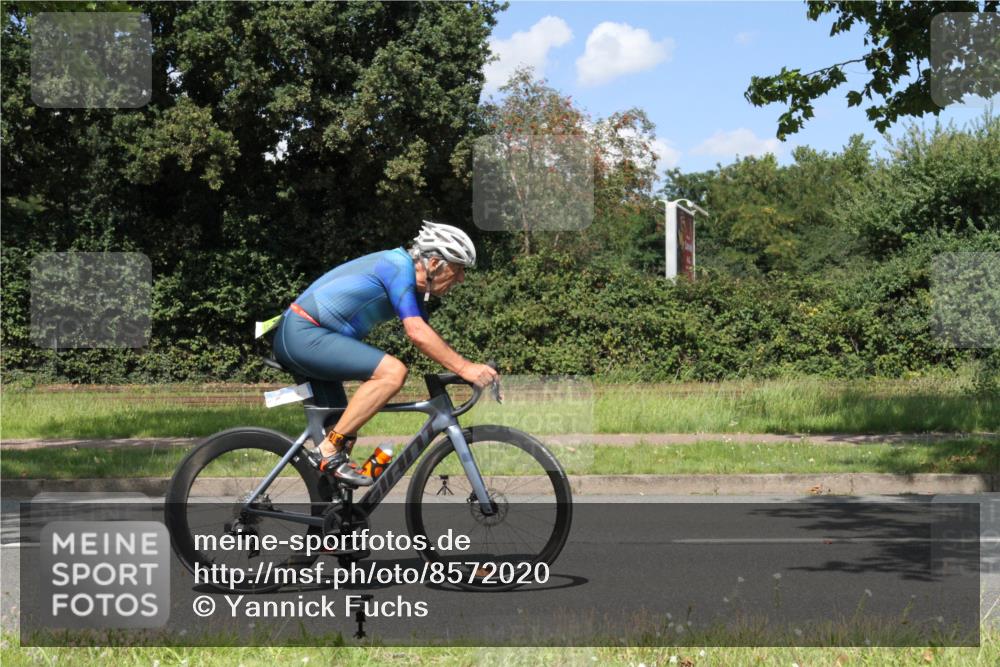 10.08.2025 - GEWOBA Citytriathlon Bremen Yannick Fuchs http://msf.ph/oto/8572020 10.08.2025 14:45:08 Radfahren 35, 198, 326, 336, 346, 453, 484, 497 meine-sportfotos.de