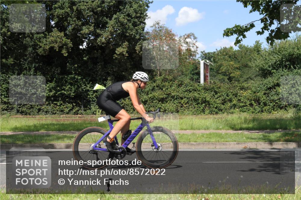 10.08.2025 - GEWOBA Citytriathlon Bremen Yannick Fuchs http://msf.ph/oto/8572022 10.08.2025 14:45:13 Radfahren 198, 221, 326, 336, 453, 484, 497 meine-sportfotos.de
