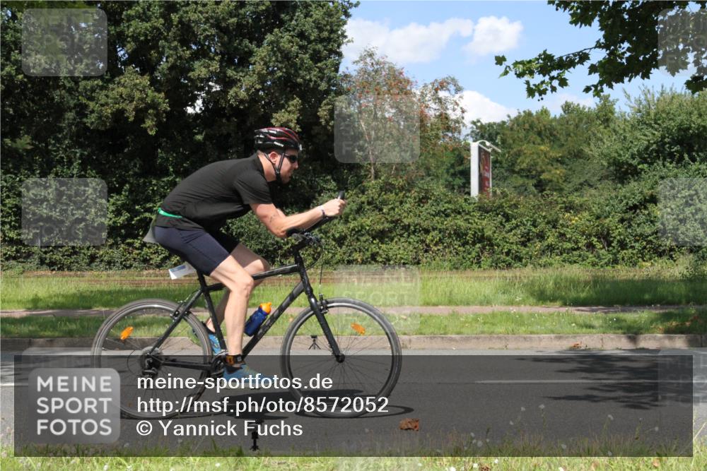 10.08.2025 - GEWOBA Citytriathlon Bremen Yannick Fuchs http://msf.ph/oto/8572052 10.08.2025 14:46:06 Radfahren 61, 182, 269, 363, 404, 422 meine-sportfotos.de