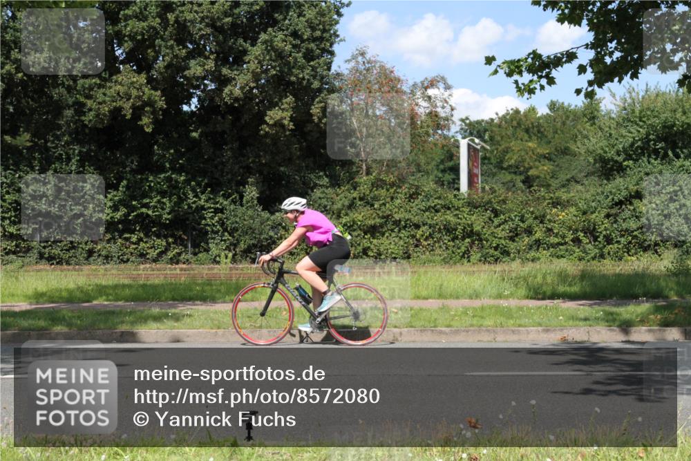 10.08.2025 - GEWOBA Citytriathlon Bremen Yannick Fuchs http://msf.ph/oto/8572080 10.08.2025 14:47:22 Radfahren 220, 367, 448 meine-sportfotos.de