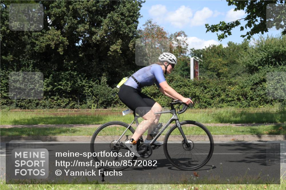 10.08.2025 - GEWOBA Citytriathlon Bremen Yannick Fuchs http://msf.ph/oto/8572082 10.08.2025 14:47:33 Radfahren 367, 382, 448, 467, 483 meine-sportfotos.de