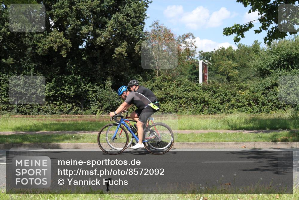10.08.2025 - GEWOBA Citytriathlon Bremen Yannick Fuchs http://msf.ph/oto/8572092 10.08.2025 14:47:50 Radfahren 331, 382, 418, 467, 483 meine-sportfotos.de