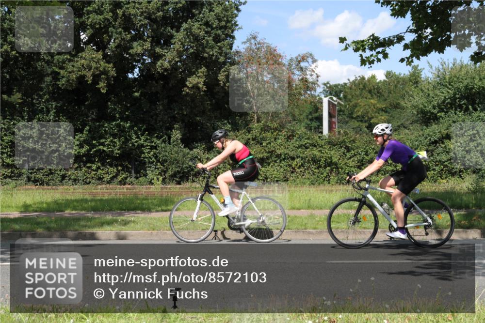 10.08.2025 - GEWOBA Citytriathlon Bremen Yannick Fuchs http://msf.ph/oto/8572103 10.08.2025 14:48:20 Radfahren 189, 196, 350, 447, 457 meine-sportfotos.de