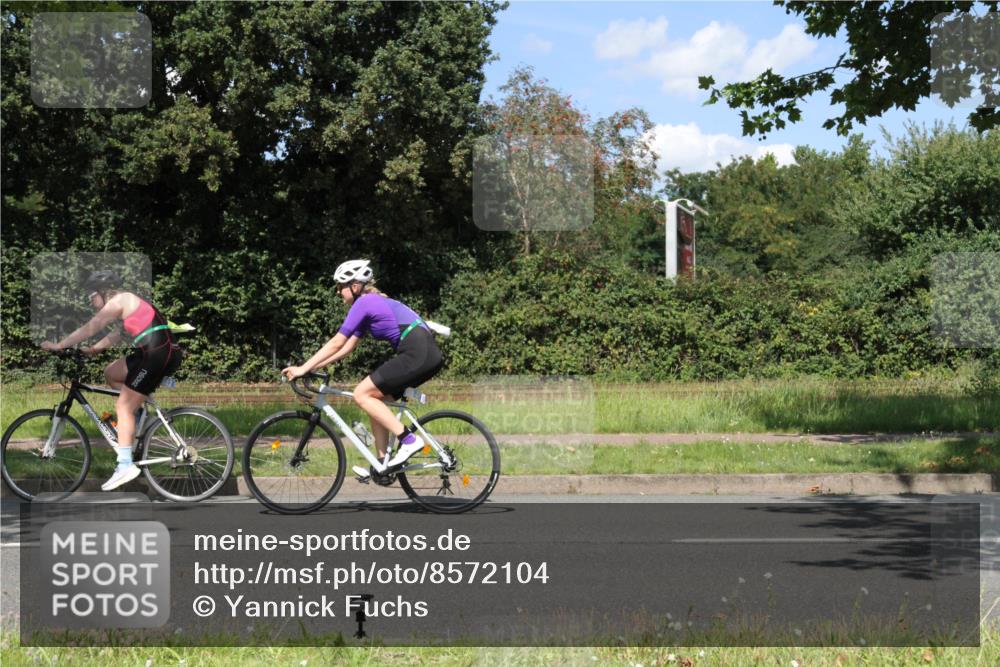 10.08.2025 - GEWOBA Citytriathlon Bremen Yannick Fuchs http://msf.ph/oto/8572104 10.08.2025 14:48:21 Radfahren 189, 196, 350, 447, 457 meine-sportfotos.de