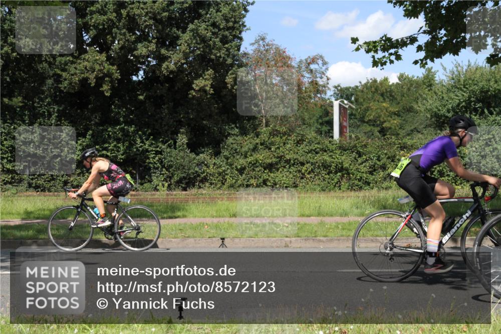 10.08.2025 - GEWOBA Citytriathlon Bremen Yannick Fuchs http://msf.ph/oto/8572123 10.08.2025 14:48:46 Radfahren 179, 181, 276, 365, 389, 426, 487 meine-sportfotos.de