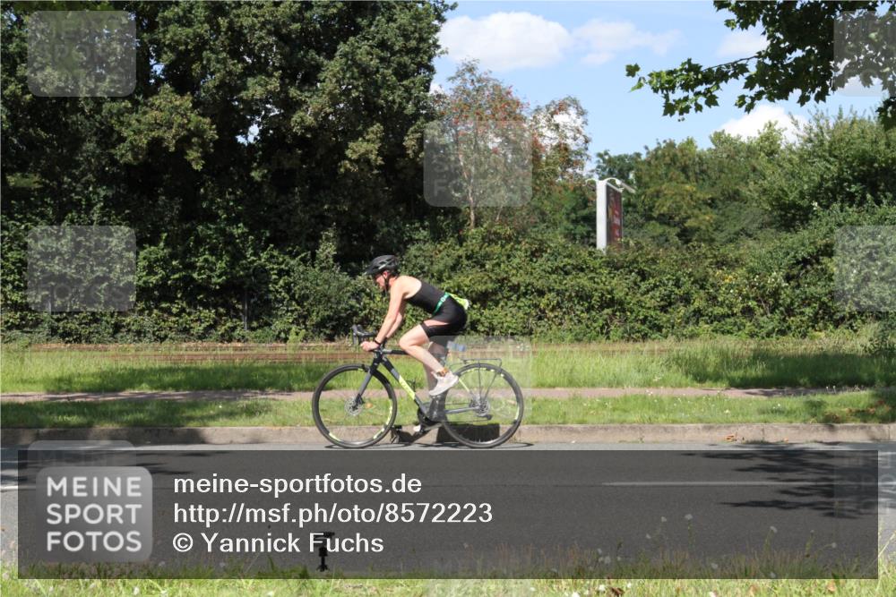 10.08.2025 - GEWOBA Citytriathlon Bremen Yannick Fuchs http://msf.ph/oto/8572223 10.08.2025 14:51:55 Radfahren 183, 237, 321, 341, 368, 428, 523 meine-sportfotos.de