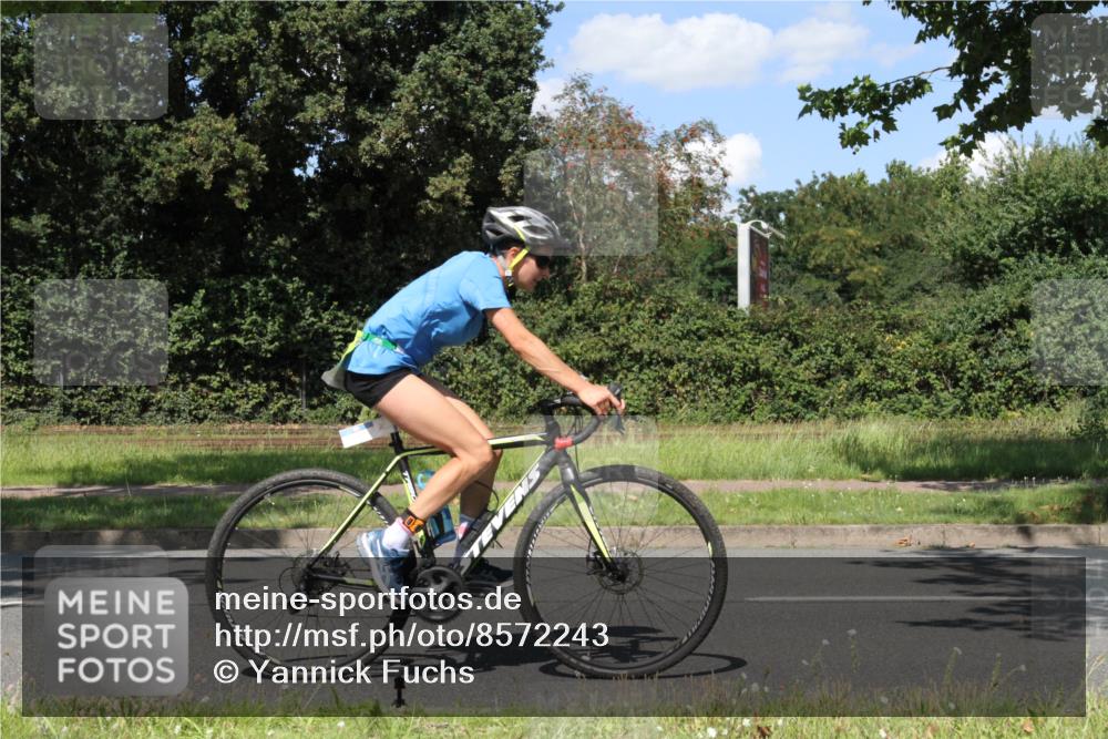 10.08.2025 - GEWOBA Citytriathlon Bremen Yannick Fuchs http://msf.ph/oto/8572243 10.08.2025 14:52:35 Radfahren 327, 329, 347, 439, 459, 469 meine-sportfotos.de