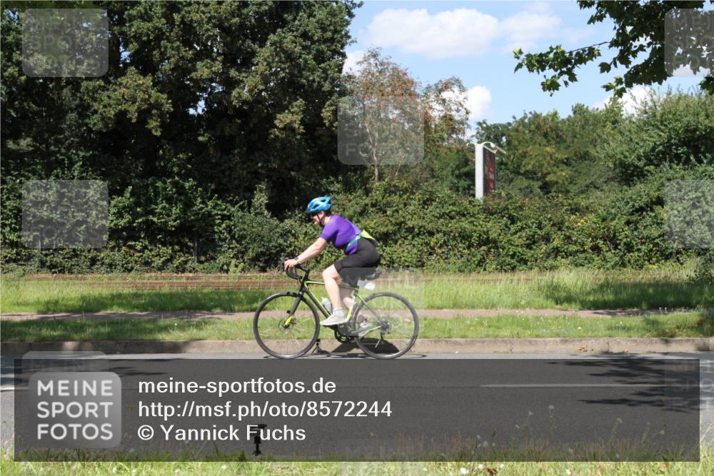 10.08.2025 - GEWOBA Citytriathlon Bremen Yannick Fuchs http://msf.ph/oto/8572244 10.08.2025 14:52:36 Radfahren 329, 347, 439, 459, 469 meine-sportfotos.de