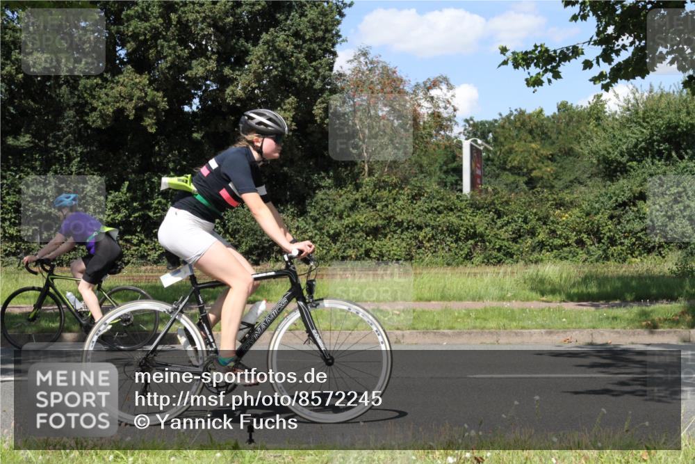 10.08.2025 - GEWOBA Citytriathlon Bremen Yannick Fuchs http://msf.ph/oto/8572245 10.08.2025 14:52:36 Radfahren 329, 347, 439, 459, 469 meine-sportfotos.de
