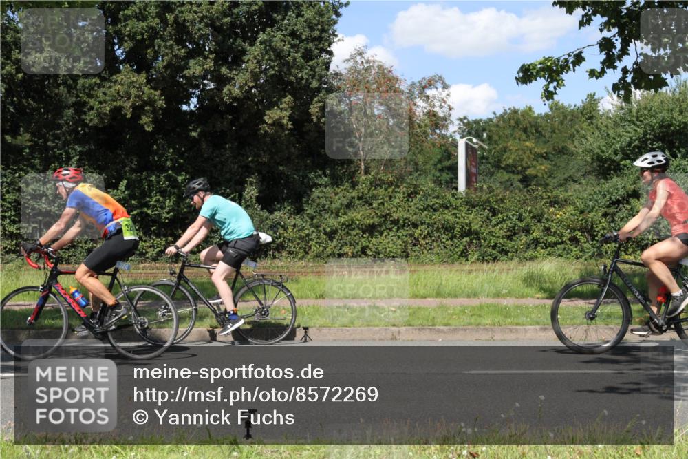 10.08.2025 - GEWOBA Citytriathlon Bremen Yannick Fuchs http://msf.ph/oto/8572269 10.08.2025 14:53:13 Radfahren 188, 376, 463 meine-sportfotos.de