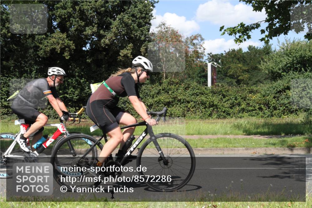 10.08.2025 - GEWOBA Citytriathlon Bremen Yannick Fuchs http://msf.ph/oto/8572286 10.08.2025 14:53:54 Radfahren 291, 300, 345, 434, 438, 473, 485, 501, 519 meine-sportfotos.de