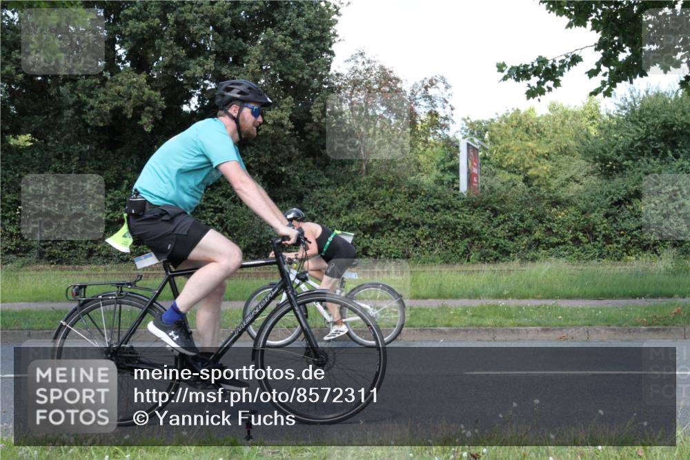 10.08.2025 - GEWOBA Citytriathlon Bremen Yannick Fuchs http://msf.ph/oto/8572311 10.08.2025 14:54:28 Radfahren 194, 206, 316, 324, 355, 370, 387, 393, 440, 454, 475, 489, 507, 514, 518 meine-sportfotos.de