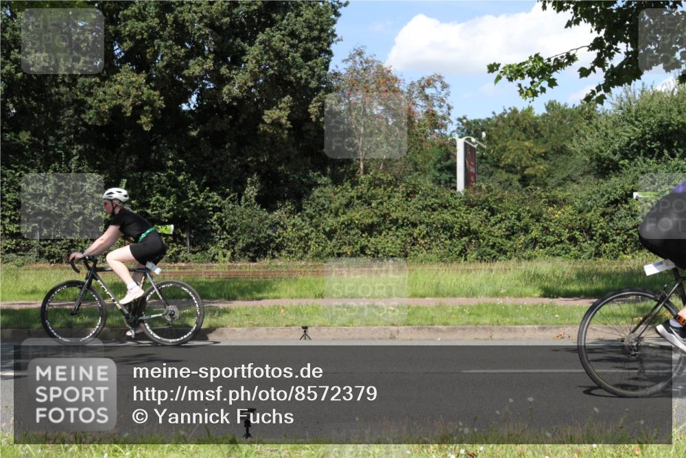 10.08.2025 - GEWOBA Citytriathlon Bremen Yannick Fuchs http://msf.ph/oto/8572379 10.08.2025 14:58:42 Radfahren 319, 421, 521 meine-sportfotos.de