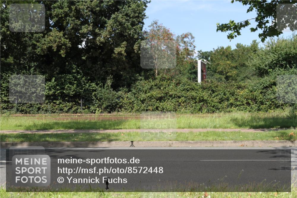 10.08.2025 - GEWOBA Citytriathlon Bremen Yannick Fuchs http://msf.ph/oto/8572448 10.08.2025 15:03:55 Radfahren  meine-sportfotos.de
