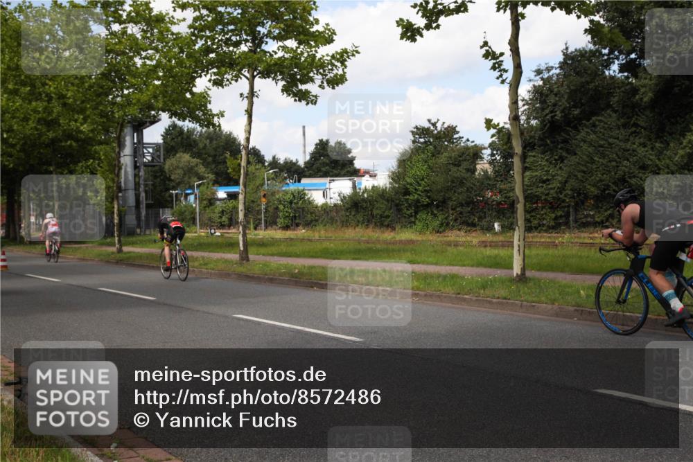 10.08.2025 - GEWOBA Citytriathlon Bremen Yannick Fuchs http://msf.ph/oto/8572486 10.08.2025 12:48:28 Radfahren 630, 839, 876, 1026 meine-sportfotos.de