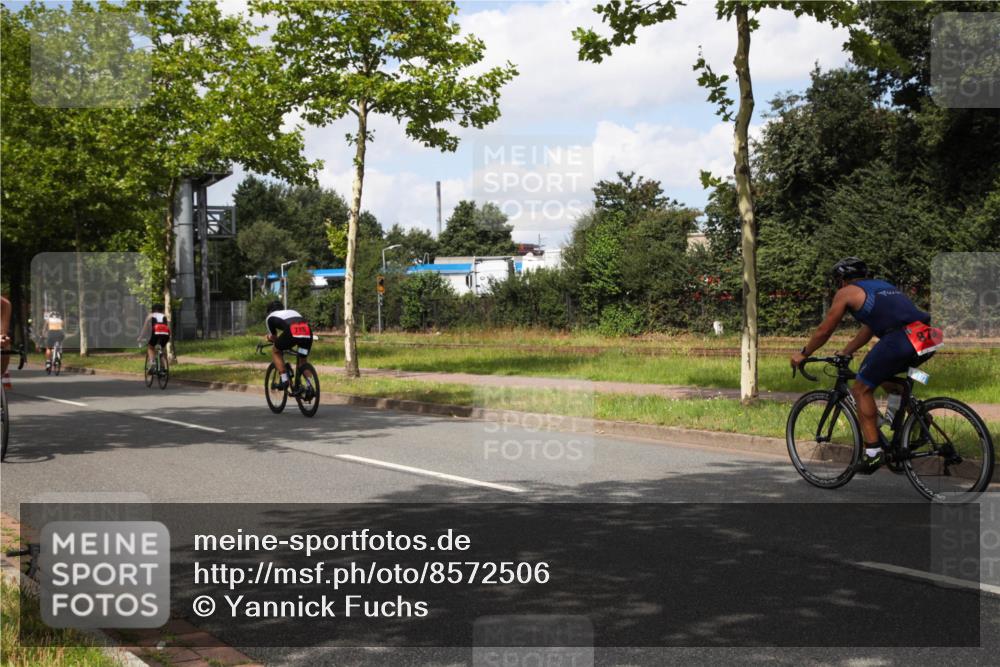 10.08.2025 - GEWOBA Citytriathlon Bremen Yannick Fuchs http://msf.ph/oto/8572506 10.08.2025 12:48:47 Radfahren 564, 578, 616, 621, 627, 630, 655, 657, 687, 717, 788, 793, 857, 876, 897, 932, 1026 meine-sportfotos.de