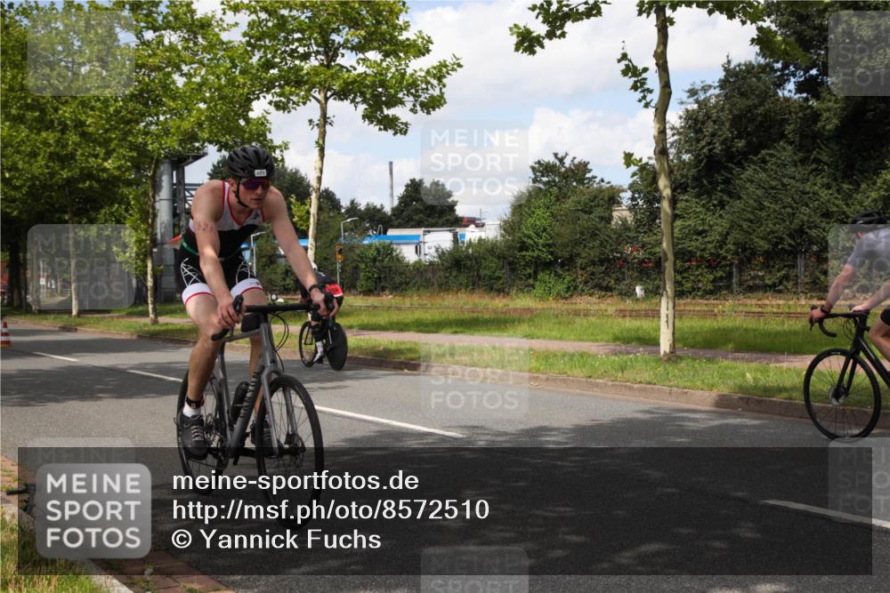 10.08.2025 - GEWOBA Citytriathlon Bremen Yannick Fuchs http://msf.ph/oto/8572510 10.08.2025 12:48:52 Radfahren 564, 578, 616, 621, 627, 630, 641, 649, 655, 657, 682, 687, 717, 788, 793, 857, 863, 876, 897, 932, 1010 meine-sportfotos.de