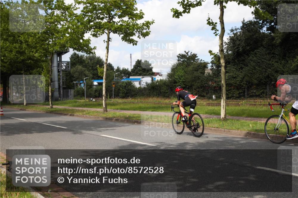 10.08.2025 - GEWOBA Citytriathlon Bremen Yannick Fuchs http://msf.ph/oto/8572528 10.08.2025 12:49:07 Radfahren 578, 641, 649, 682, 788, 840, 863, 950, 1010, 1027 meine-sportfotos.de