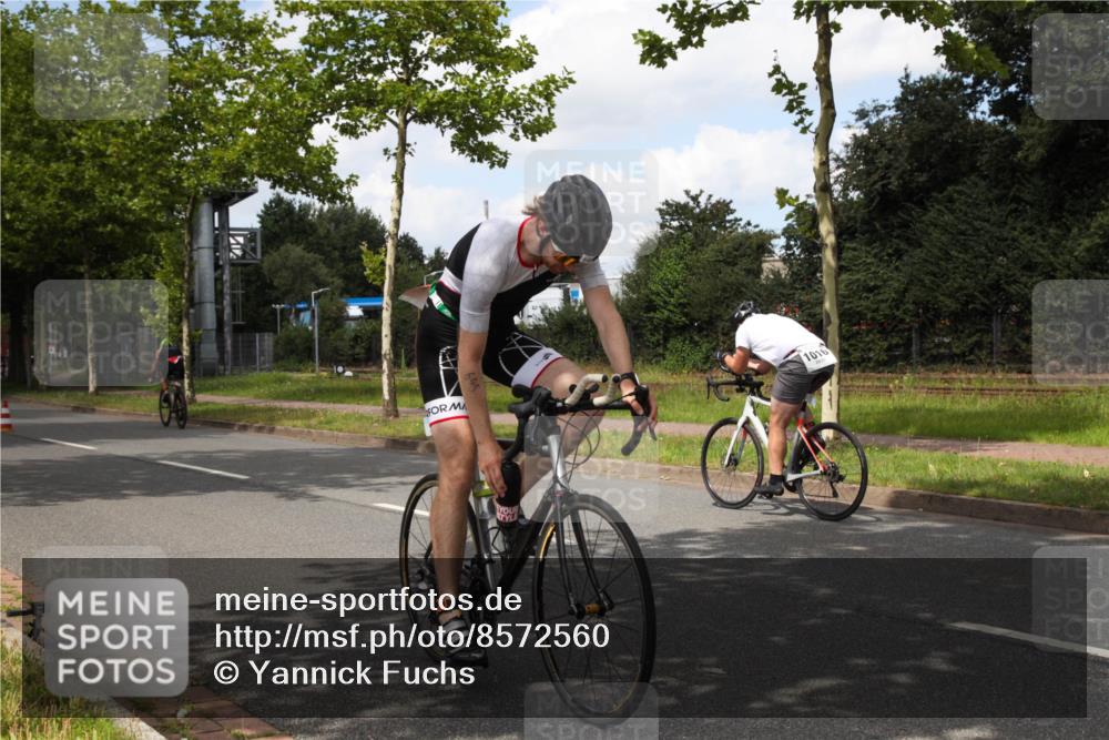 10.08.2025 - GEWOBA Citytriathlon Bremen Yannick Fuchs http://msf.ph/oto/8572560 10.08.2025 12:49:48 Radfahren 552, 637, 648, 666, 688, 689, 692, 715, 741, 856, 873, 922, 959 meine-sportfotos.de