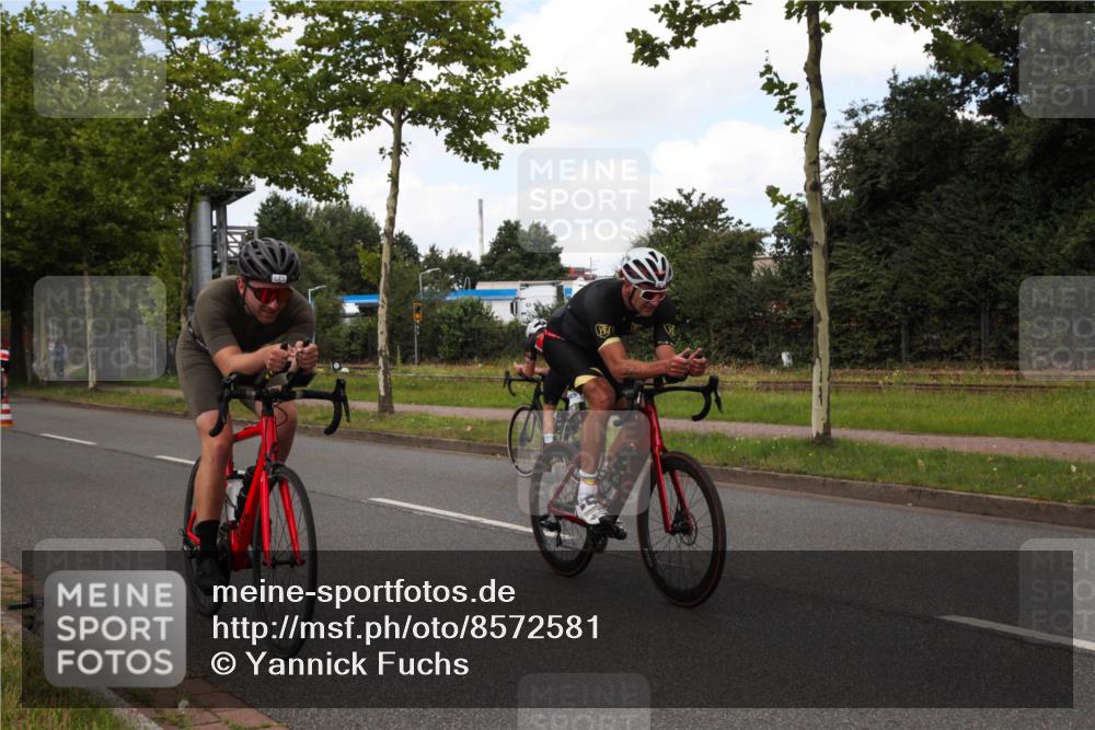 10.08.2025 - GEWOBA Citytriathlon Bremen Yannick Fuchs http://msf.ph/oto/8572581 10.08.2025 12:50:21 Radfahren 626, 643, 735, 752, 820, 824, 852, 867 meine-sportfotos.de
