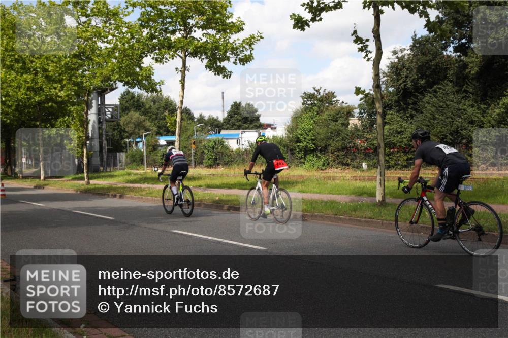 10.08.2025 - GEWOBA Citytriathlon Bremen Yannick Fuchs http://msf.ph/oto/8572687 10.08.2025 12:53:14 Radfahren 570, 734, 759, 833, 872, 895 meine-sportfotos.de