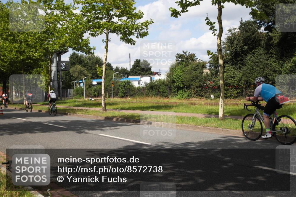 10.08.2025 - GEWOBA Citytriathlon Bremen Yannick Fuchs http://msf.ph/oto/8572738 10.08.2025 12:54:18 Radfahren 582, 618, 707, 740, 742, 750, 797, 1006, 1032, 1039 meine-sportfotos.de