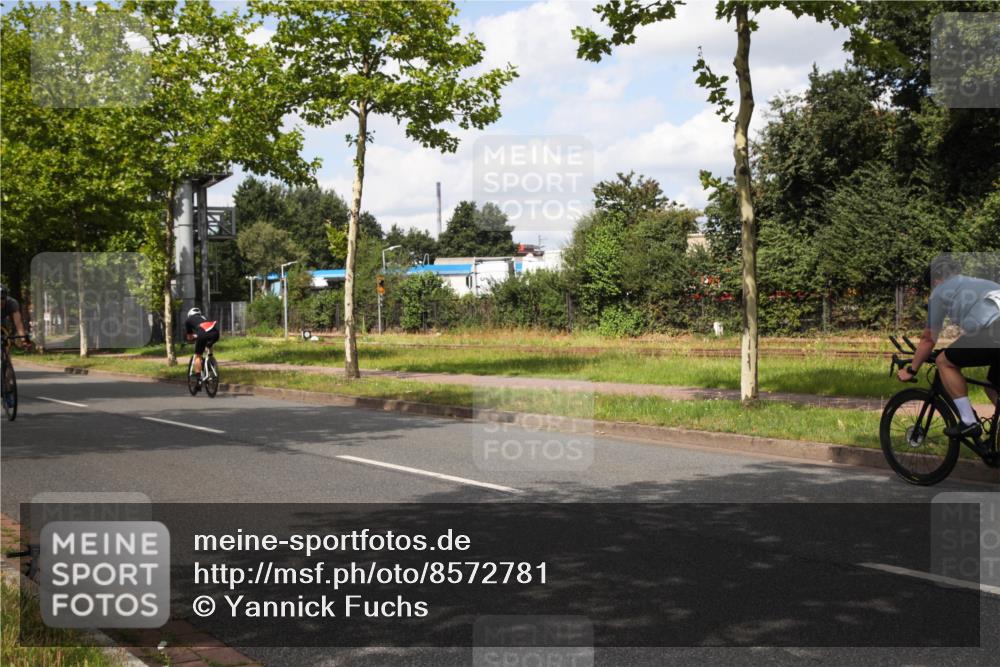 10.08.2025 - GEWOBA Citytriathlon Bremen Yannick Fuchs http://msf.ph/oto/8572781 10.08.2025 12:54:34 Radfahren 580, 582, 618, 634, 736, 783, 789, 790, 826 meine-sportfotos.de