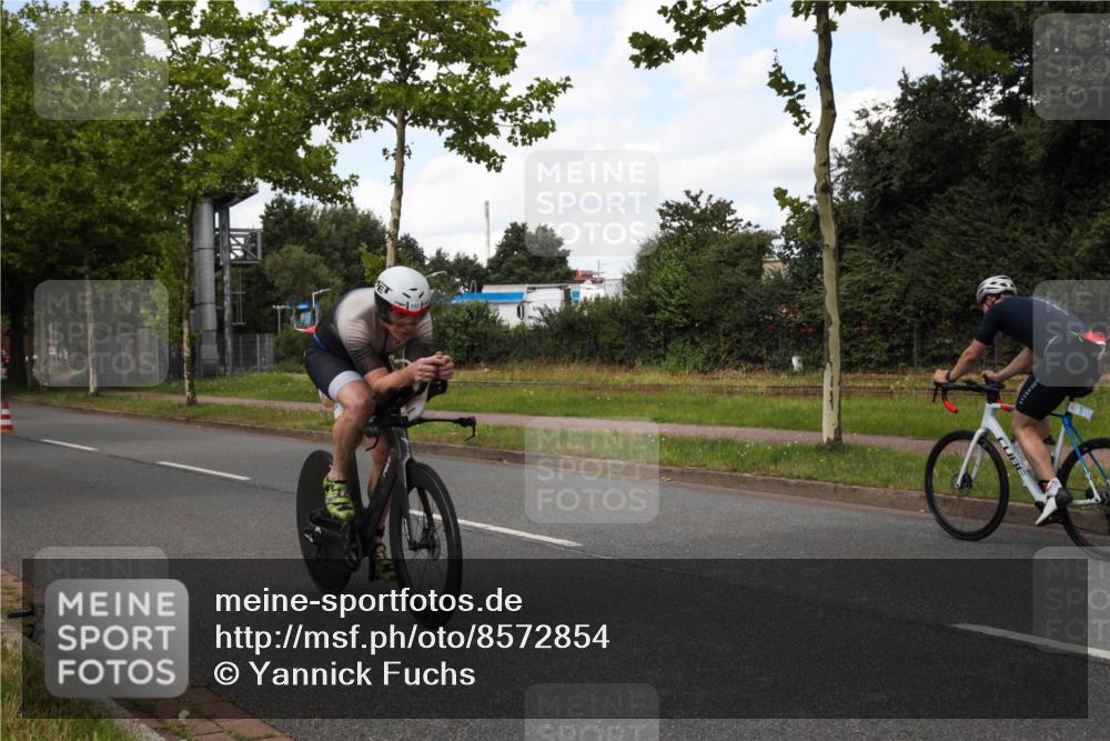 10.08.2025 - GEWOBA Citytriathlon Bremen Yannick Fuchs http://msf.ph/oto/8572854 10.08.2025 12:55:57 Radfahren 636, 765, 779, 784, 883, 890, 896, 1024, 1025 meine-sportfotos.de