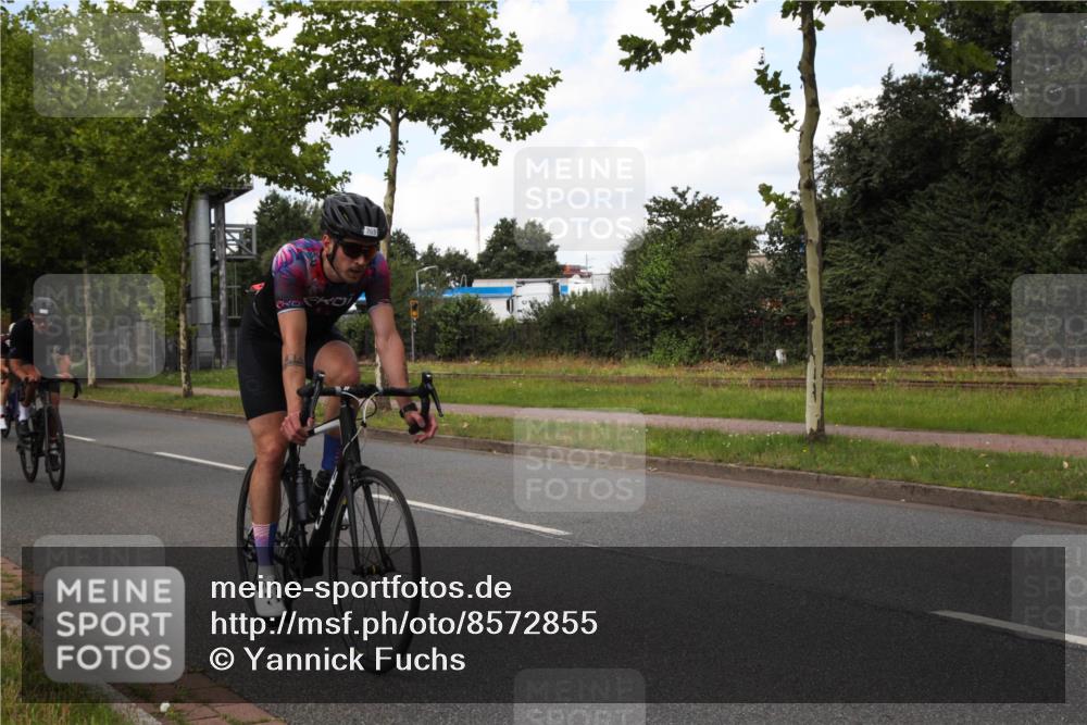10.08.2025 - GEWOBA Citytriathlon Bremen Yannick Fuchs http://msf.ph/oto/8572855 10.08.2025 12:56:02 Radfahren 662, 765, 779, 784, 883, 890, 896, 1024, 1025 meine-sportfotos.de