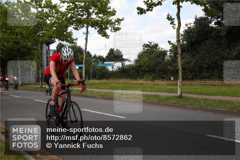 10.08.2025 - GEWOBA Citytriathlon Bremen Yannick Fuchs http://msf.ph/oto/8572862 10.08.2025 12:56:08 Radfahren 589, 662, 764, 765, 784, 883, 896, 1024, 1025 meine-sportfotos.de