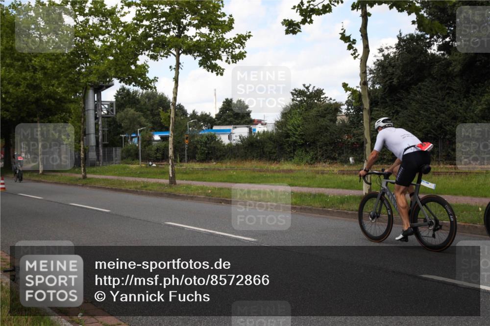 10.08.2025 - GEWOBA Citytriathlon Bremen Yannick Fuchs http://msf.ph/oto/8572866 10.08.2025 12:56:12 Radfahren 589, 662, 764, 765, 784, 844, 1024, 1025 meine-sportfotos.de