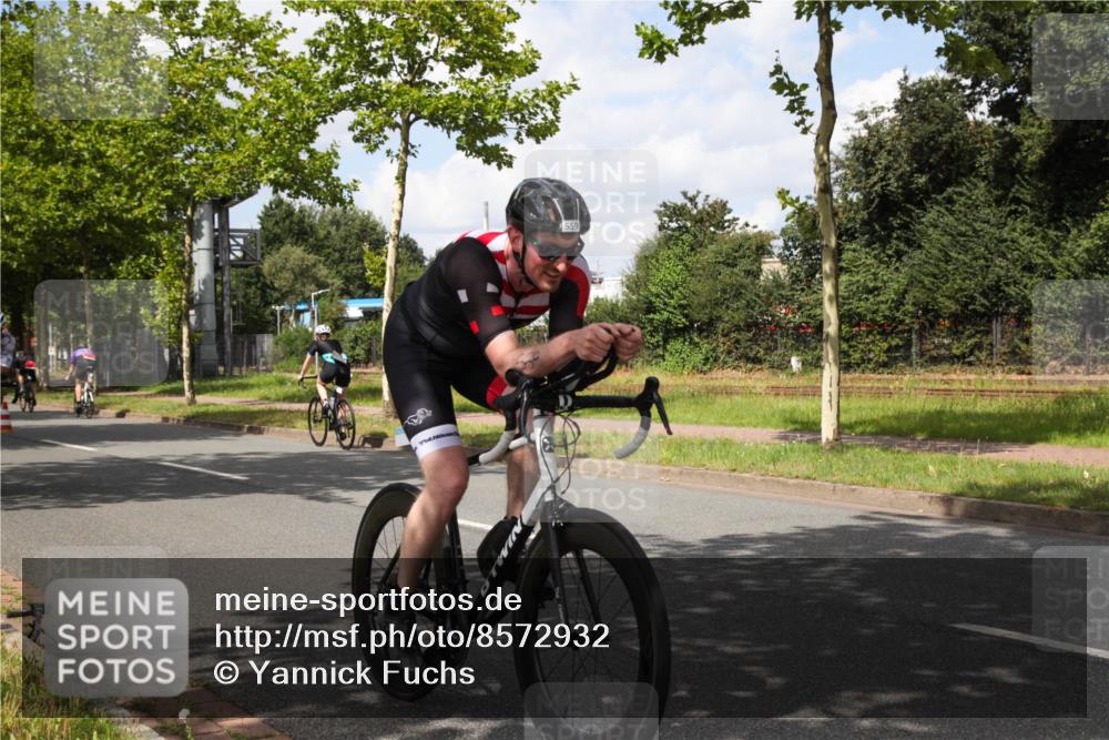 10.08.2025 - GEWOBA Citytriathlon Bremen Yannick Fuchs http://msf.ph/oto/8572932 10.08.2025 12:57:07 Radfahren 559, 672, 723, 730, 755, 758, 830, 849, 879, 913, 940, 969, 1003, 1014 meine-sportfotos.de