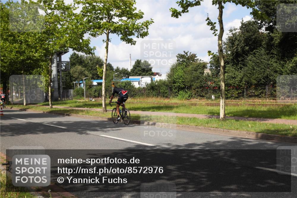 10.08.2025 - GEWOBA Citytriathlon Bremen Yannick Fuchs http://msf.ph/oto/8572976 10.08.2025 12:57:27 Radfahren 572, 690, 720, 758, 849, 892, 900, 940 meine-sportfotos.de