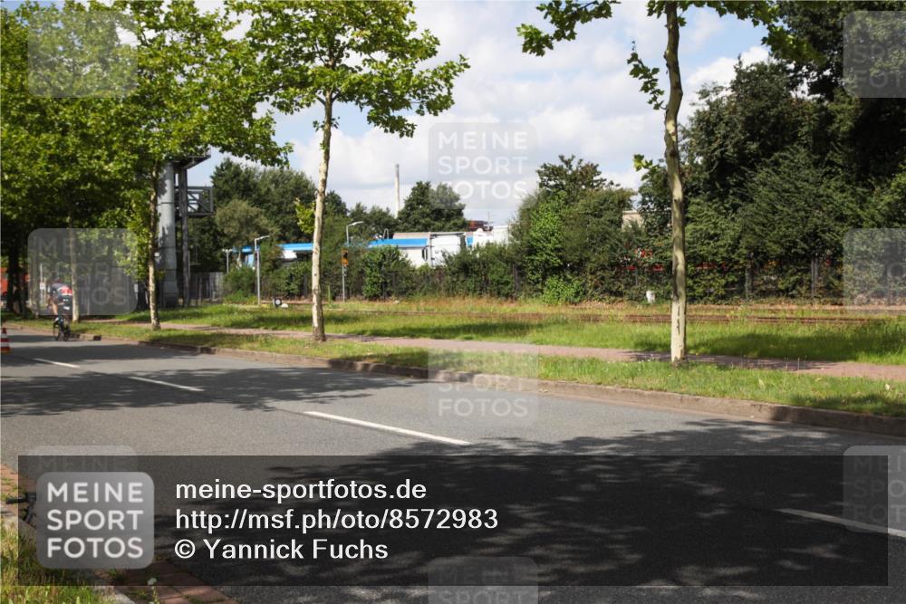 10.08.2025 - GEWOBA Citytriathlon Bremen Yannick Fuchs http://msf.ph/oto/8572983 10.08.2025 12:57:29 Radfahren 572, 690, 720, 849, 892, 900 meine-sportfotos.de
