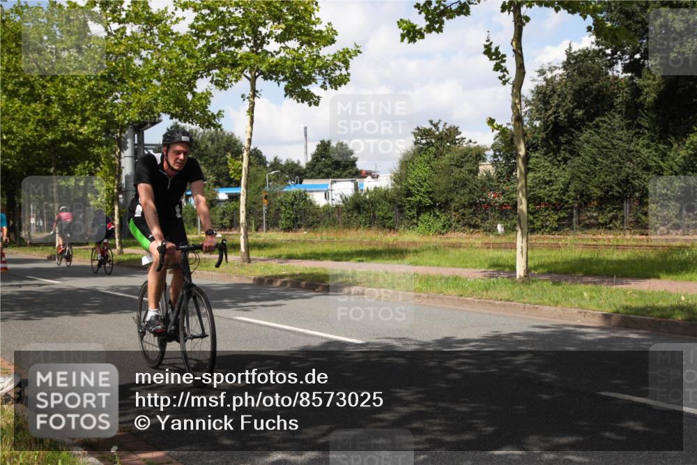 10.08.2025 - GEWOBA Citytriathlon Bremen Yannick Fuchs http://msf.ph/oto/8573025 10.08.2025 12:57:45 Radfahren 650, 660, 690, 825, 853, 869, 1018 meine-sportfotos.de