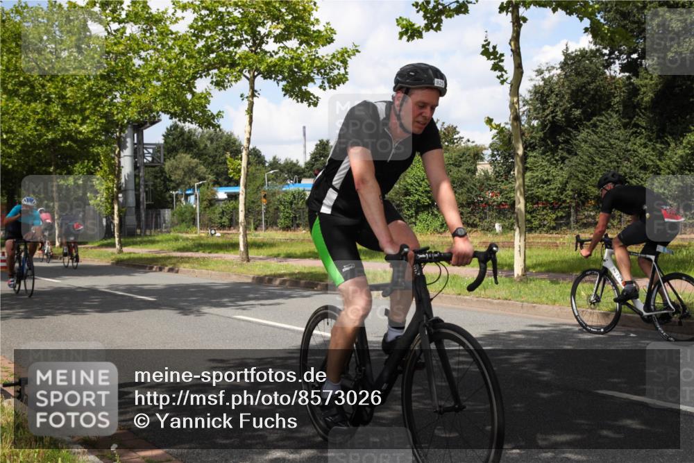 10.08.2025 - GEWOBA Citytriathlon Bremen Yannick Fuchs http://msf.ph/oto/8573026 10.08.2025 12:57:45 Radfahren 650, 660, 690, 825, 853, 869, 1018 meine-sportfotos.de